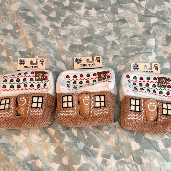 Life Is Good Other - *NWT* Life is Good Hide and Seek Crinkle and Squeak Gingerbread House Dog Toy